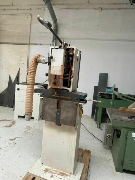 SPRZEDAM MASZYNY-pomoge uruchomic produkcje okien i drzwi dr