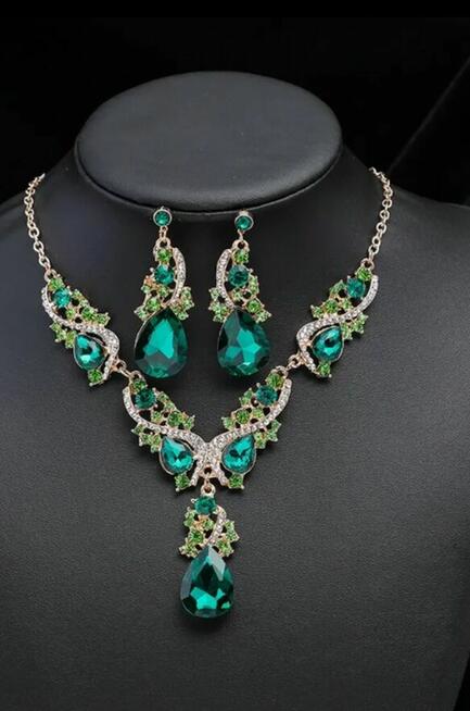 Biżuterię sprzedam