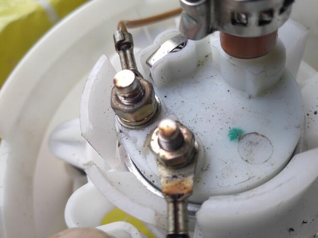 pompa paliwa audi a 4 1800 benzyna sprawna cena 150 zł