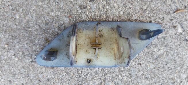 VW Scirocco zaślepka spryskiwacza prawa 1K8 955 110 B