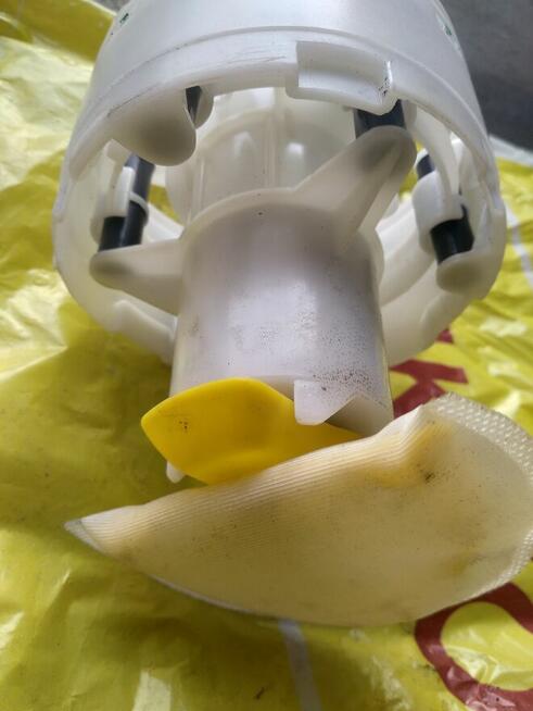 pompa paliwa audi a 4 1800 benzyna sprawna cena 150 zł