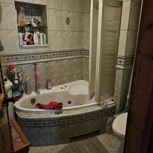 Przestronny dom na sprzedaż w malowniczej Roczyny