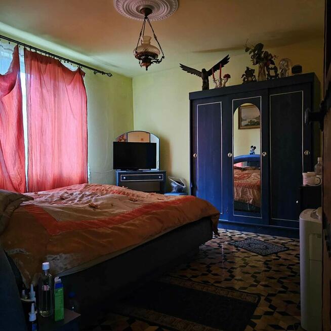 Przestronny dom na sprzedaż w malowniczej Roczyny