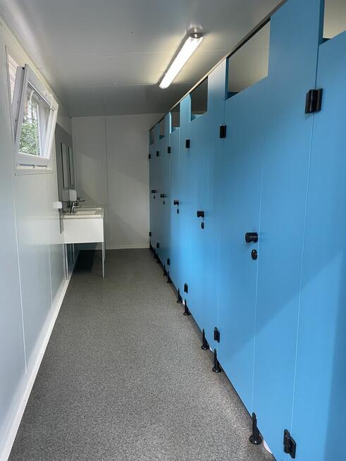 Pawilon z płyty kontenery biurowe budowlane portiernie