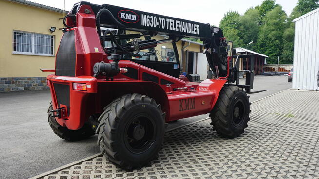 Nowa ładowarka teleskopowa KMM M735