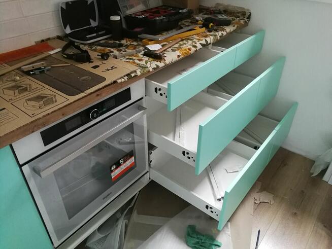 Montaż skręcanie składanie mebli Katowice i okolice