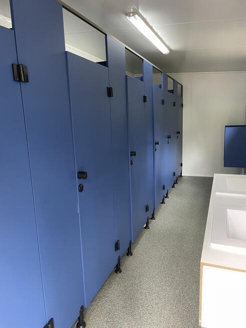 Pawilon z płyty kontenery biurowe budowlane portiernie