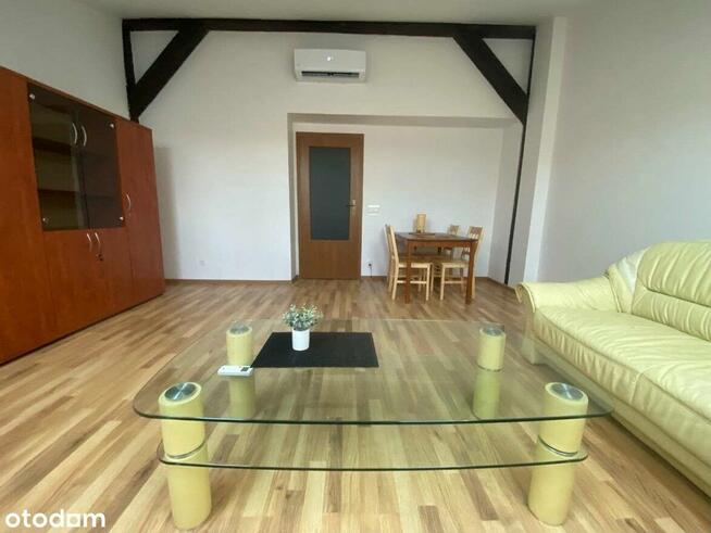 Wygodne Mieszkanie przy Placu Wolności