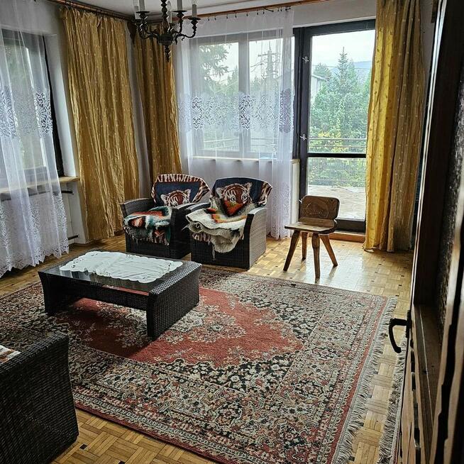 Przestronny dom na sprzedaż w malowniczej Roczyny