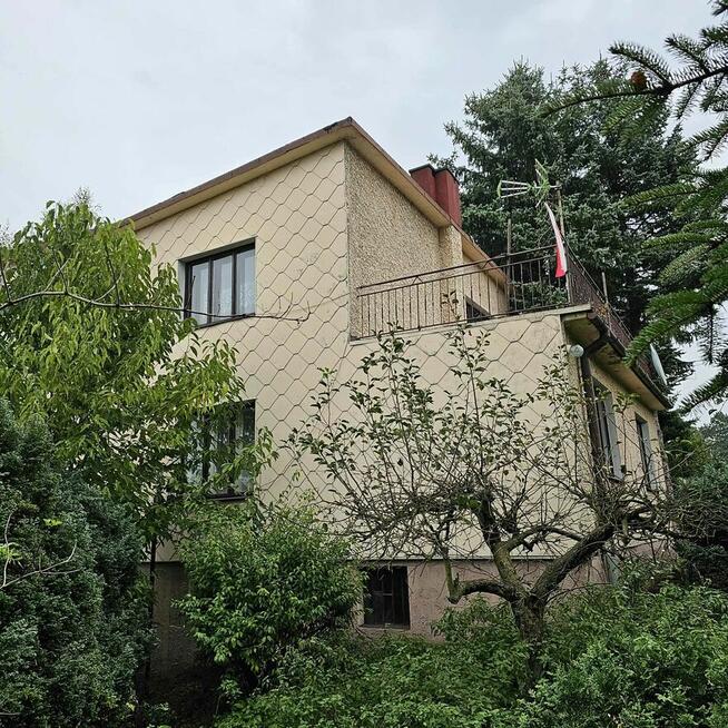 Przestronny dom na sprzedaż w malowniczej Roczyny