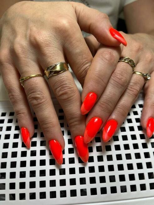 Manicure + kompres na łokcie w cenie zabiegu