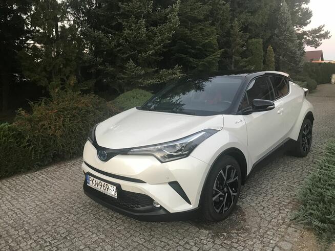 TOYOTA CHR 1.8 Hybrid Selection 122 KM SUV Biała Perła