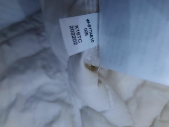 XS Amazon Essentials Pikowana Lekka damska kurtka złamana bi