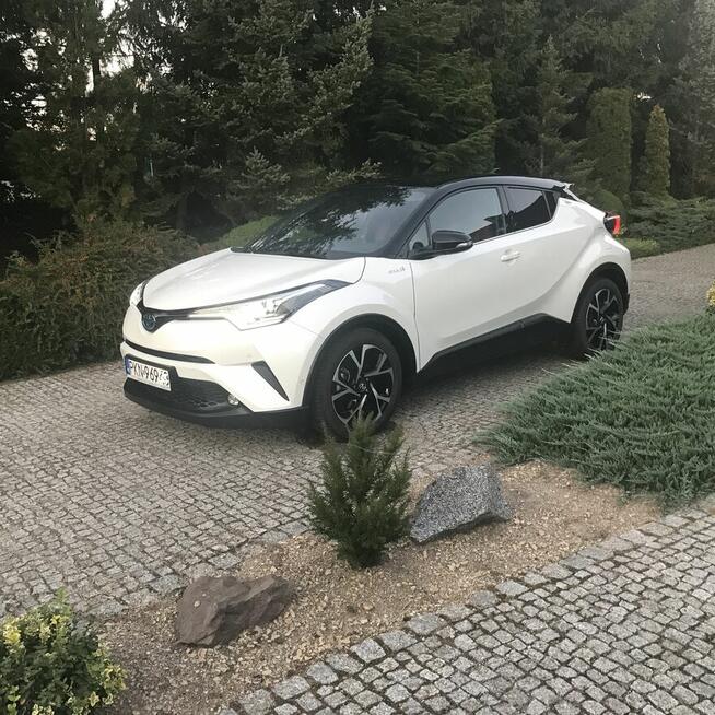 TOYOTA CHR 1.8 Hybrid Selection 122 KM SUV Biała Perła