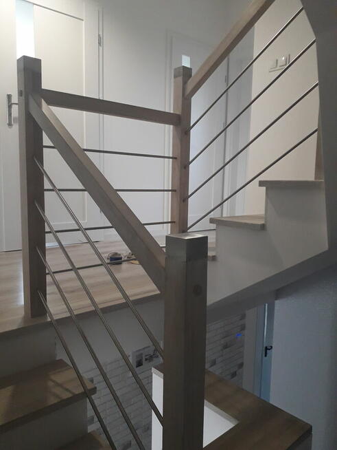 Stopnie schody trepy drewniane na beton