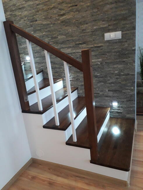 Stopnie schody trepy drewniane na beton