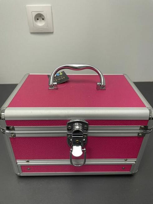 Walizeczka na biżuterię lub kosmetyki