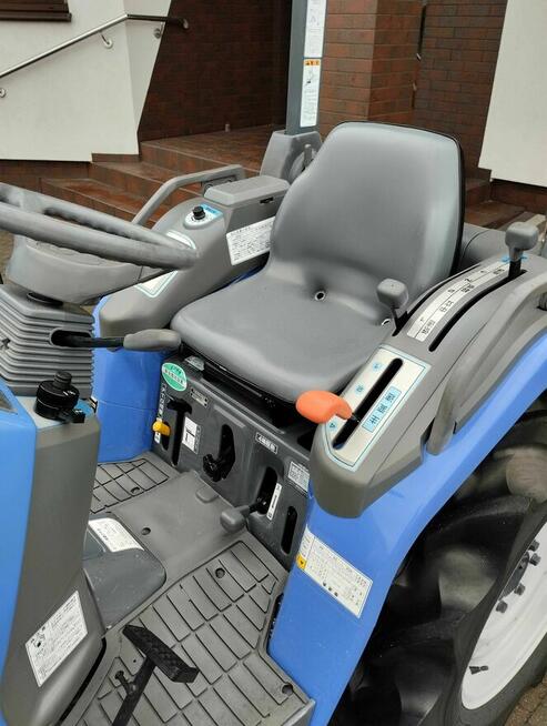 Mini Traktorek Iseki 20KM 4X4 Wspomaganie Rewers Mała Kosiarka