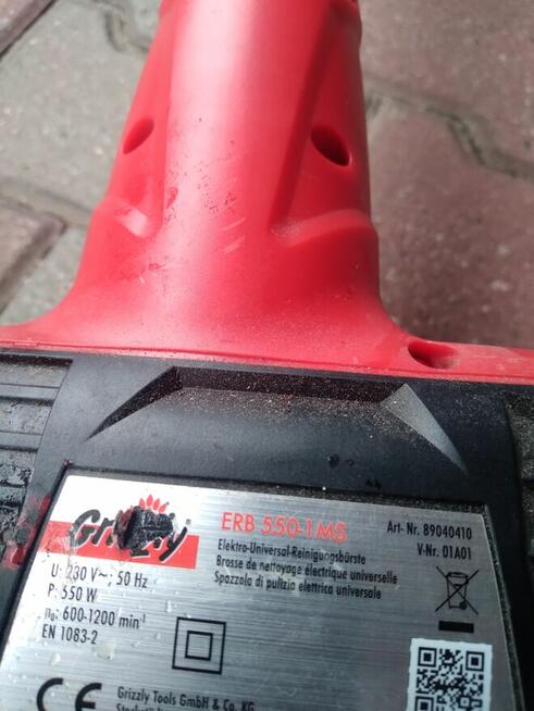 urządzenie do czyszczenia GRIZZLY ERB550-1H. Jest to szczot