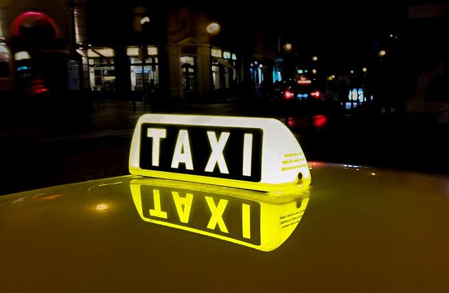 Tanie TAXI Pyrzowice 24h