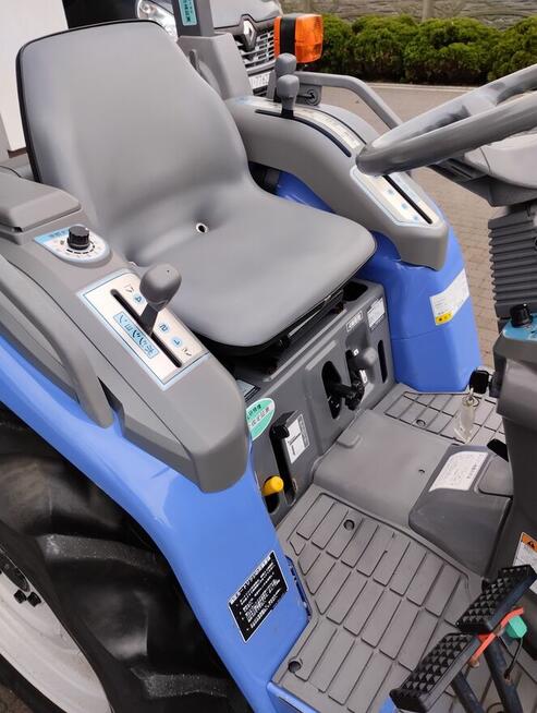 Mini Traktorek Iseki 25KM 4X4 Wspomaganie Rewers Mała Kosiarka