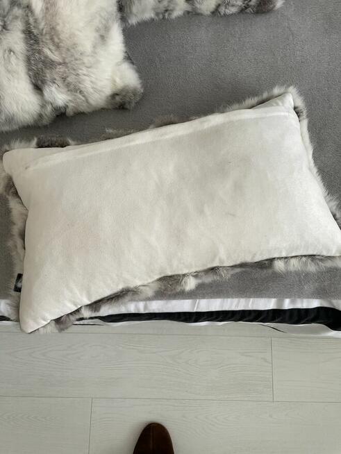 Poduszka z naturalnego lisa.