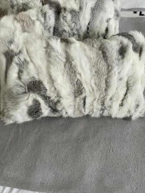 Poduszka z naturalnego lisa.