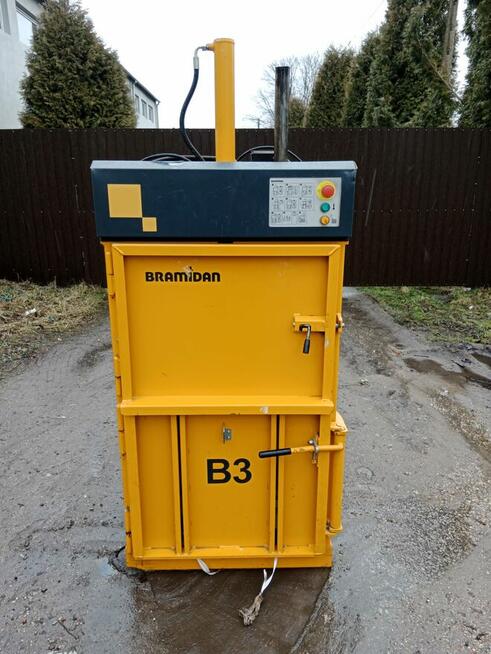 Belownica prasado folii makulatury kartonu odpadów śmieci