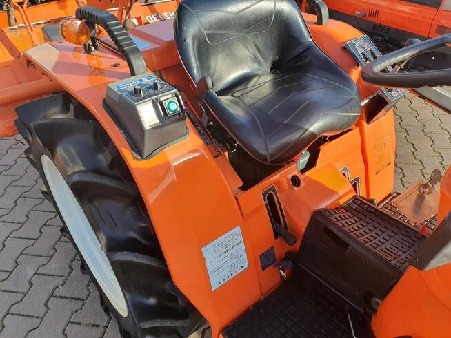 Traktor ciągnik Kubota Bultra B1-17 17KM 4x4 jak nowa gw 1