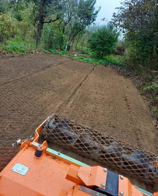 Rownanie terenu uprawa glebogryzarka separacyjna KURÓW