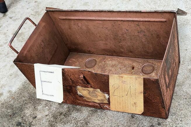 SKRZYNKA POJEMNIK MAGAZYNOWY METALOWY ZAMYKANY STALOWY HOBOK