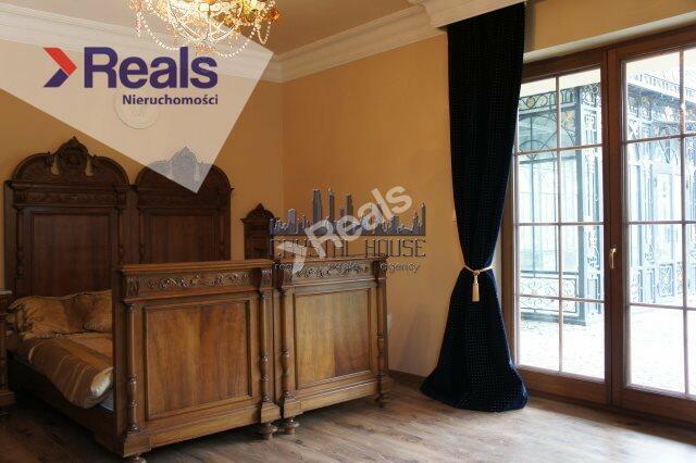 Luksusowy dom w Konstancinie-Jeziornej - z basenem