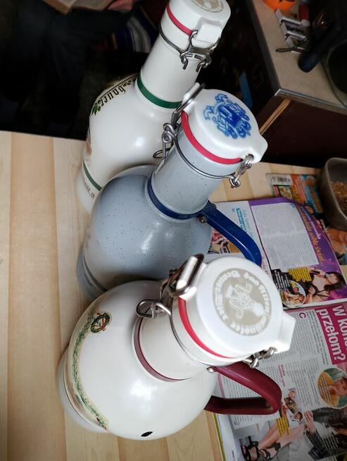 Piękne duże stare amfory sześć sztuk.