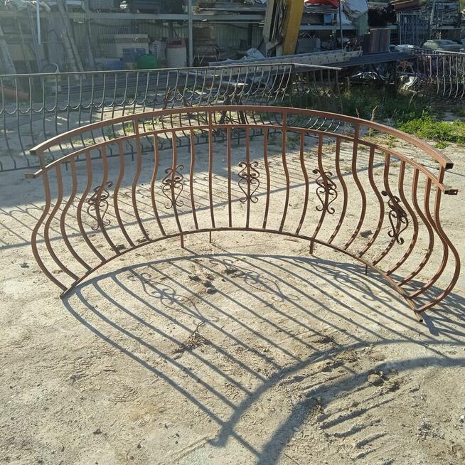Balustrada łukowa balkonowa tarasowa.