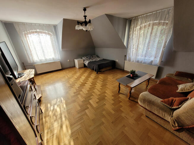 urokliwy dom w stylu dworkowym w Nasutowie