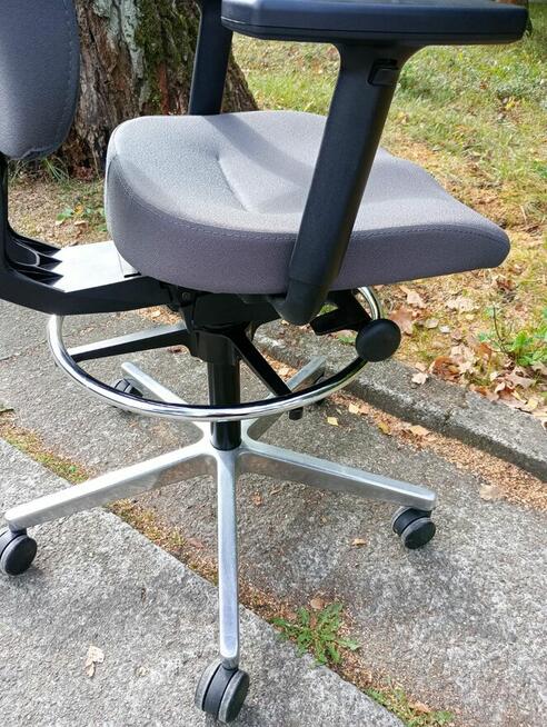 Krzesło biurowe obrotowe Bejot LIFT LF 10R krzesła hokery do