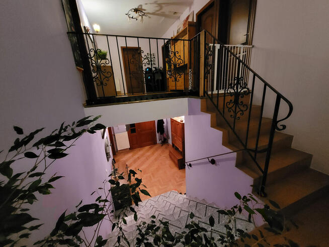 urokliwy dom w stylu dworkowym w Nasutowie