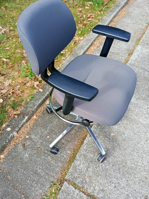 Krzesło biurowe obrotowe Bejot LIFT LF 10R krzesła hokery do