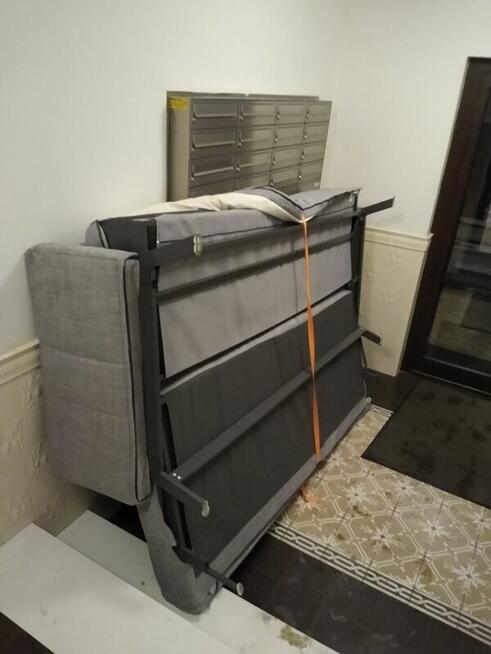 WYWÓZ STARYCH MEBLI OPRÓŻNIANIE MIESZKAŃ PIWNIC