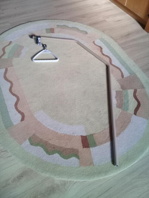 Regulowane elektrycznie łożko rehabilitacyjne z materacem