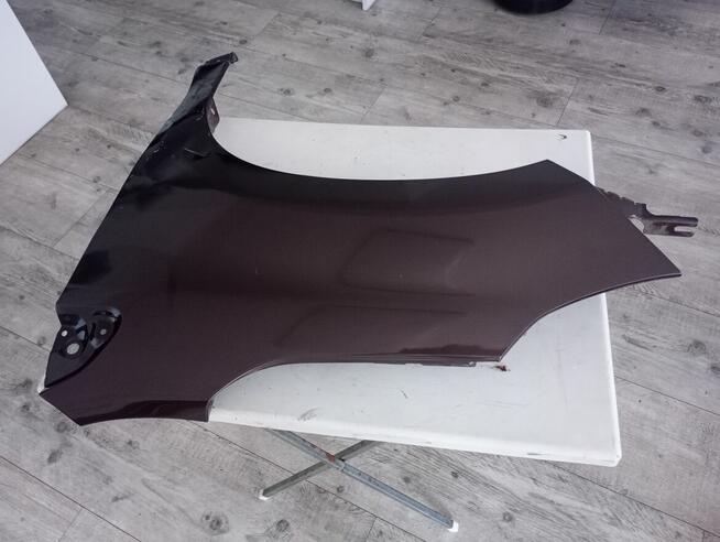 Błotnik lewy przód Peugeot 2008 14r