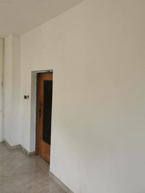 Malarz szpachlarz z wieloletnim doświadczeniem szuka pracy