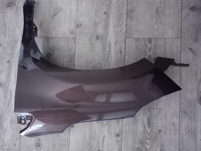 Błotnik lewy przód Peugeot 2008 14r