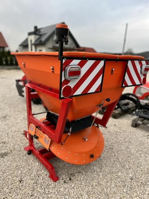 Piaskarka Komunalna Drogowa WIBRO 600 kg TRANSPORT