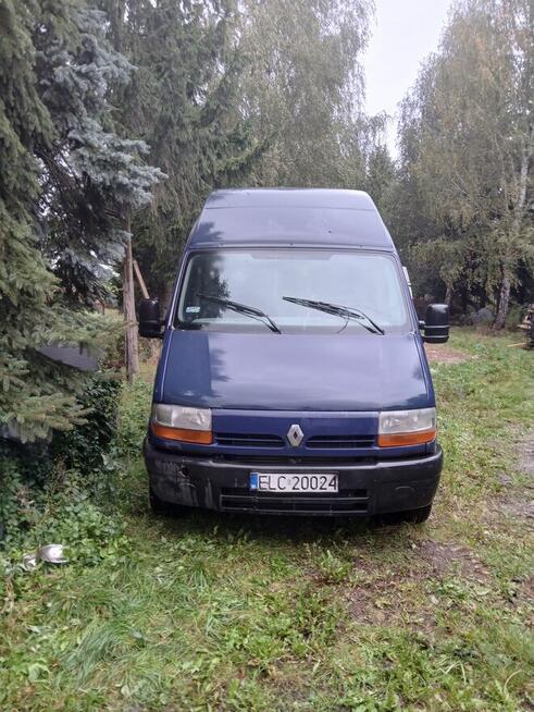 Sprzedam renault master , blaszak podwyższany.