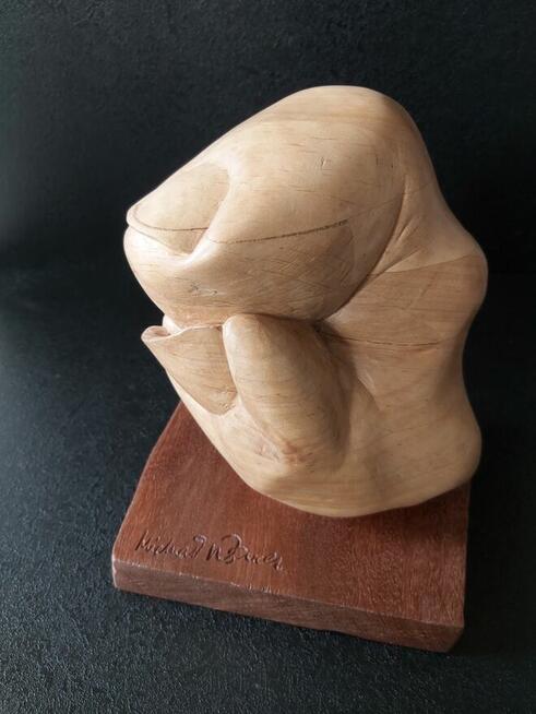 Rzeźba w drewnie ,,Sen, w którym chwytam,,