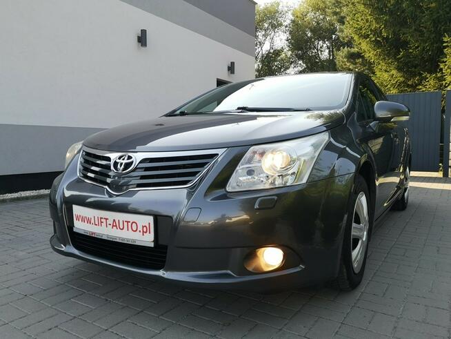 Toyota Avensis 1.8 16v 147KM  Klimatronic Tempomat Nawi Kamera  GAZ Prince Gwarancja