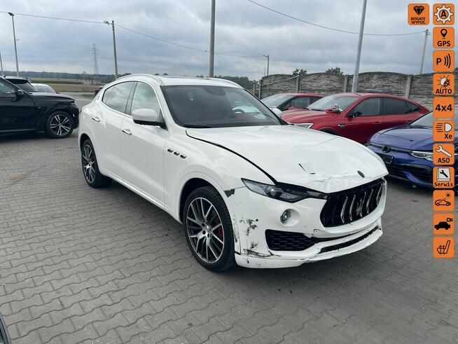 Maserati Levante Q4 Harman Panorama Kamera AWD