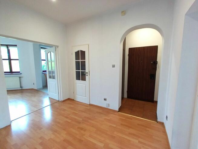 Przestronny apartament w świetnej lokalizacji