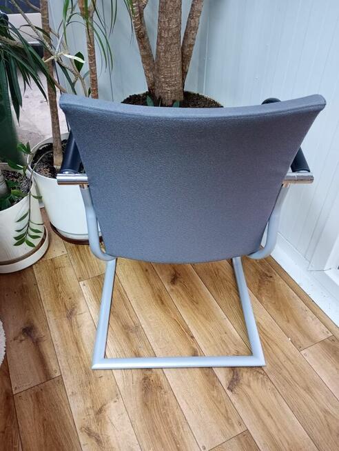 Fotel konferencyjny krzeslo konferencyjne Profim szare